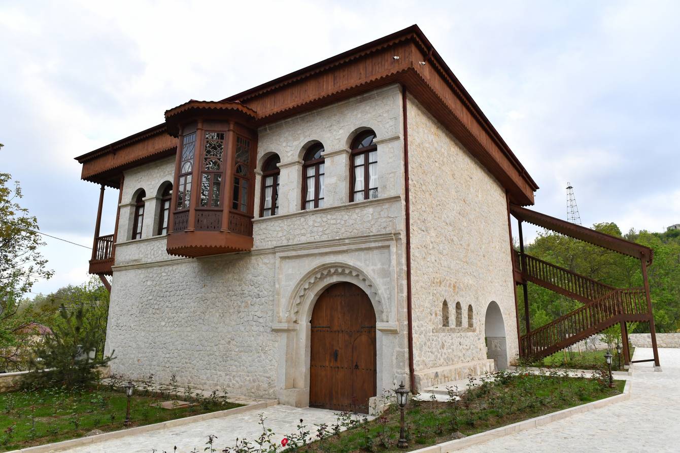 Mehmandarovların malikanəsi